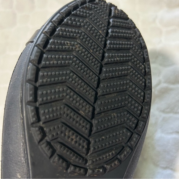 Crocs black Ballet Flats with toe cap women’s size 9. Gentle pre-worn condition - Picture 7 of 9